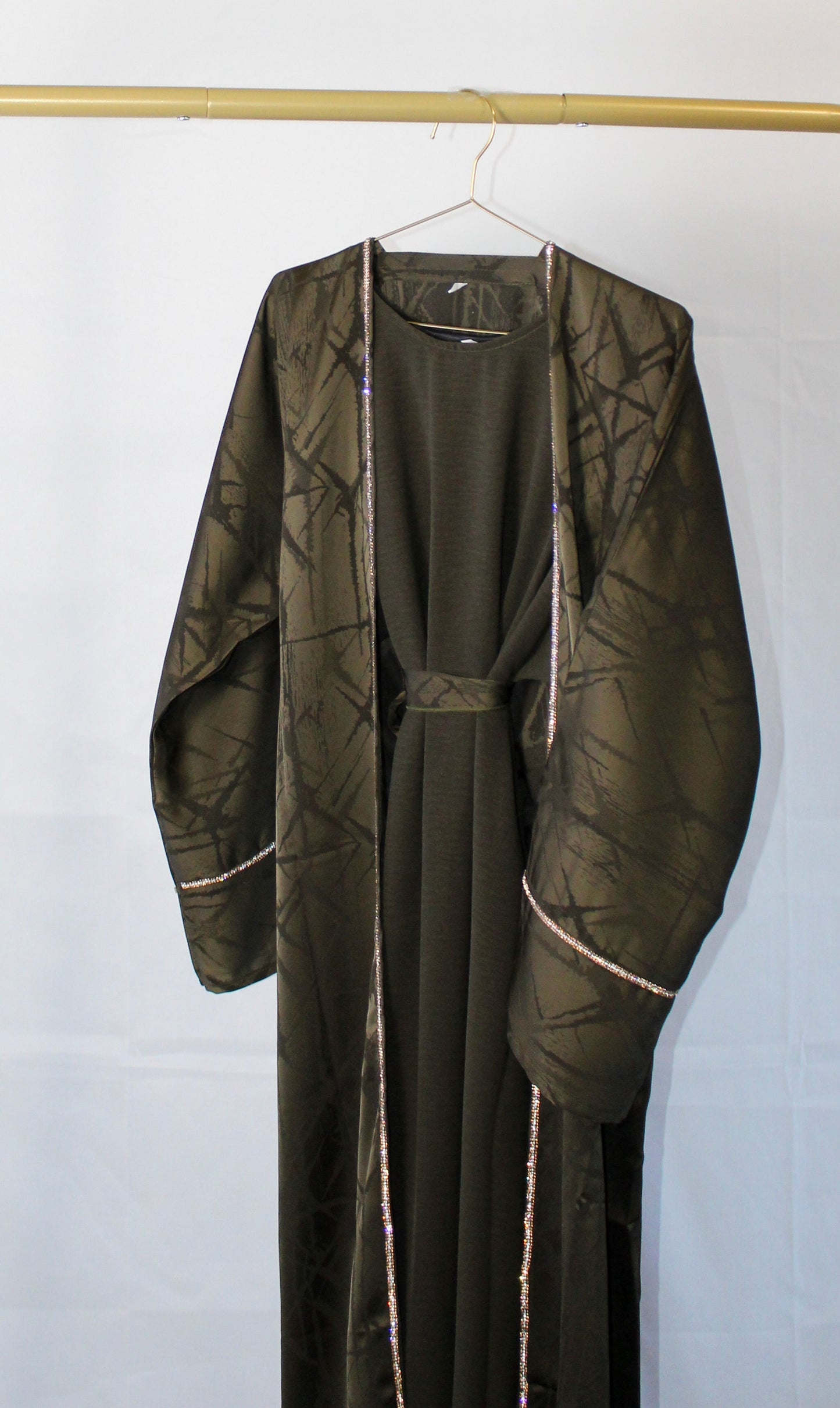 AMIRA LUXE ABAYA SET GREEN