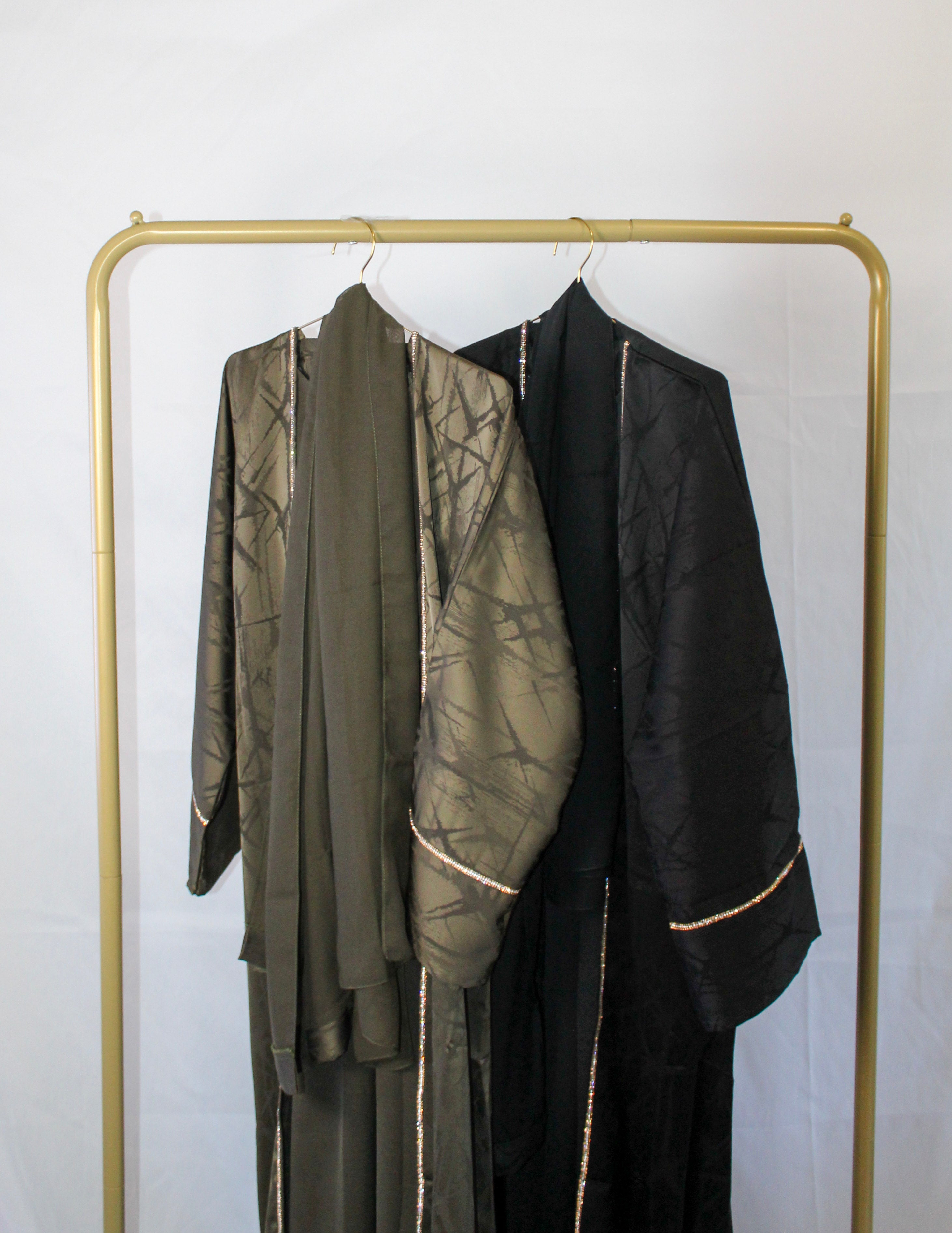AMIRA LUXE ABAYA SET GREEN – Lanah Designs